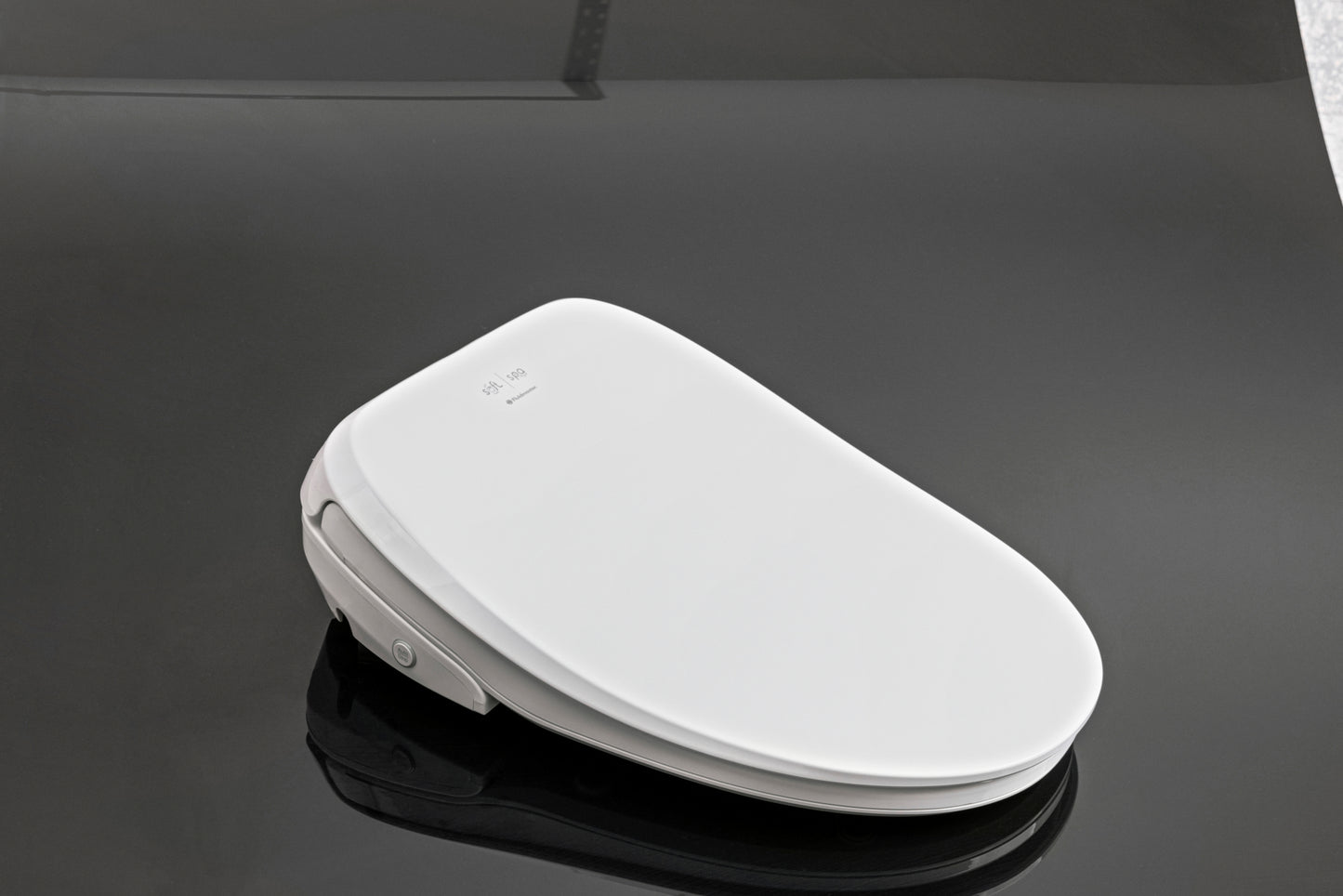 Soft Spa by Fluidmaster 9500 Electronic Bidet Seat.